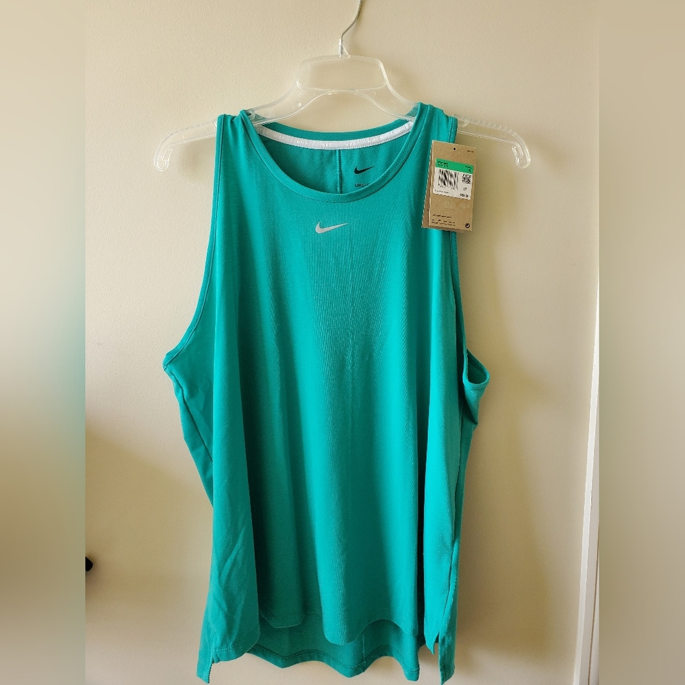 NWT Nike training tank top